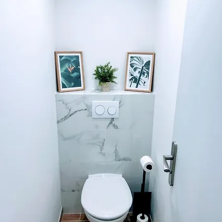 Avec Balneo Proche アパート ニース