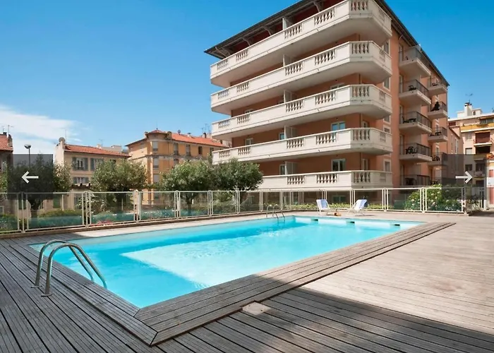 Avec Balneo Proche דירה ניס