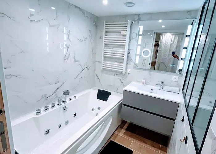 Avec Balneo Proche דירה